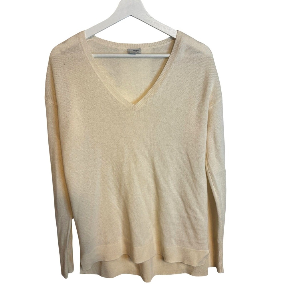 Halogen Sweater 100% Cashmere V-Neck Medium Ivory Womens Luxury Soft Pullover
